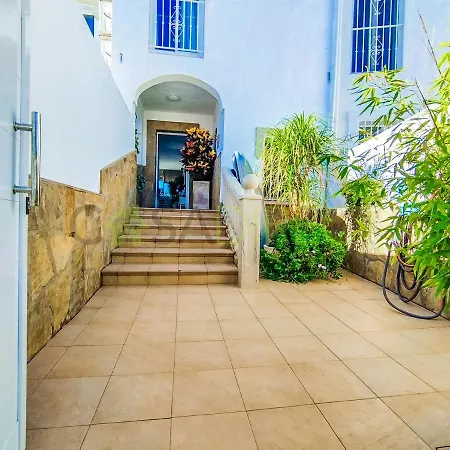 Modern 1 Bedroom With Hot Tub Διαμέρισμα